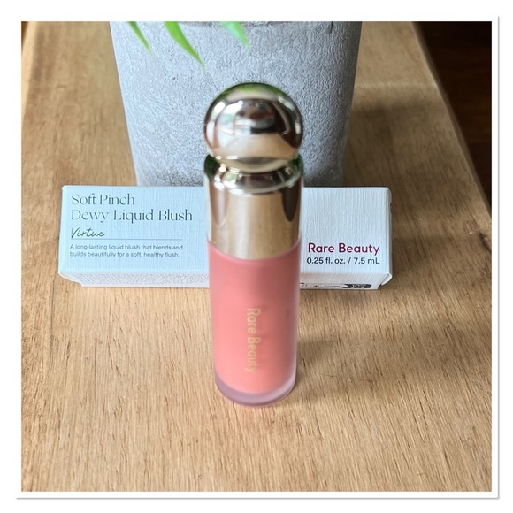 RARE BEAUTY Soft Pinch Liquid Blush "Virtue" - Picture 10 of 12